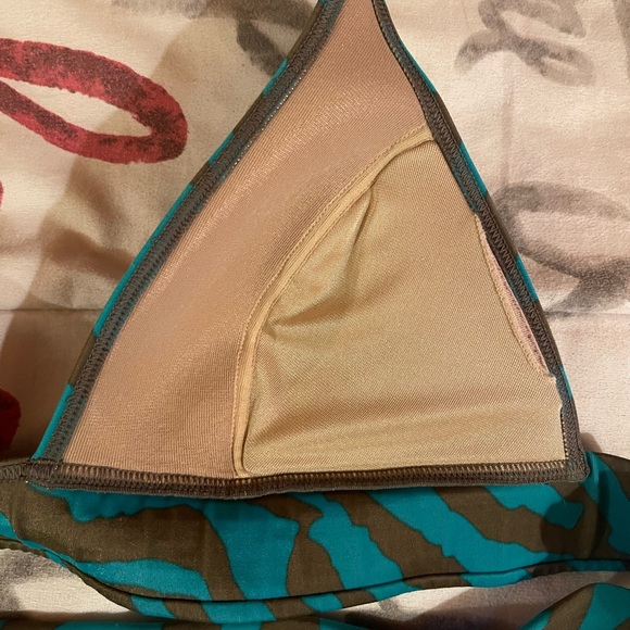 Victoria’s Secret Push Up bikini top size small - Picture 4 of 6
